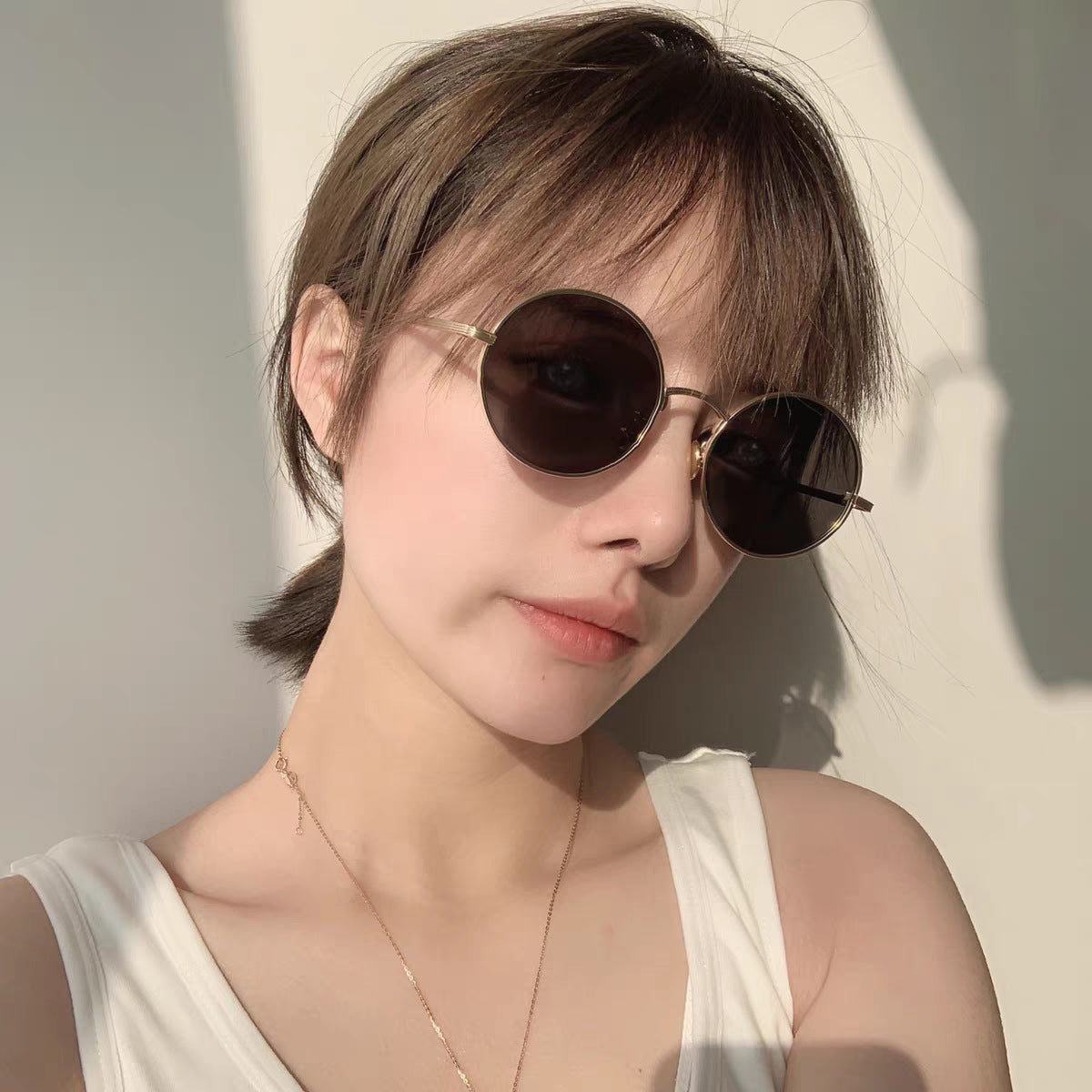 #1503 Retro - Inspired Round Sunglasses