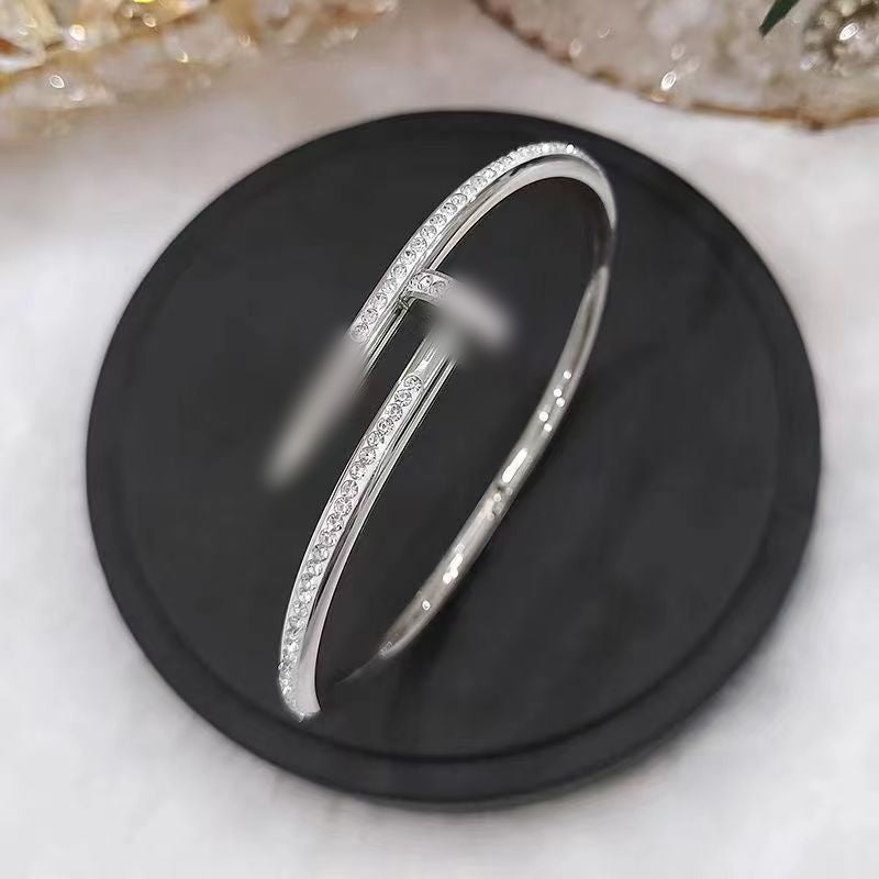 801# Luxury Nail Bangle – Elevate Your Style