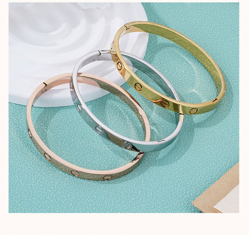 803# Luxury Bangle – Elevate Your Style