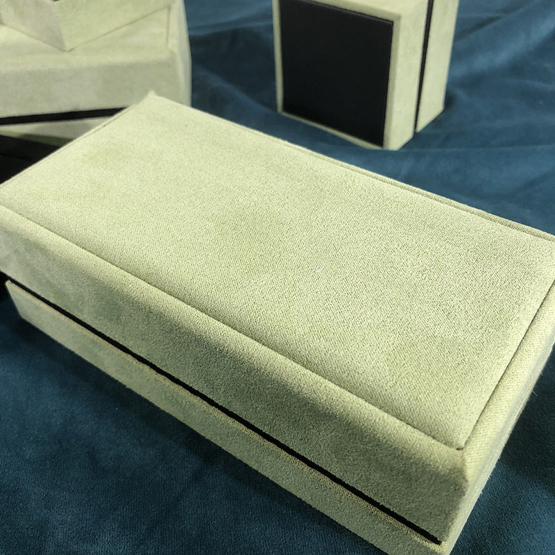 661# Clover jewelry box, imitation leather, grass green, sky blue, fashion jewelry box, ring, earrings, necklace, bracelet, gift box.