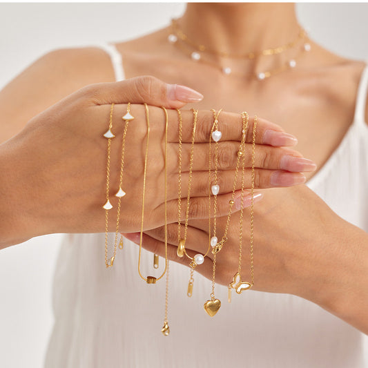 1107# Stainless steel heart-shaped pearl shell necklace women's light luxury tassel necklace jewelry