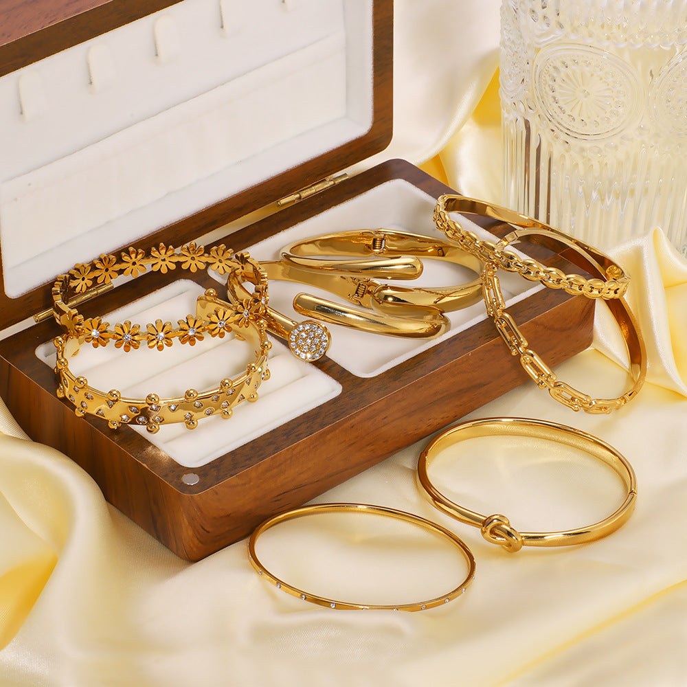 1212# New stainless steel 18k gold plated bracelet geometric buckle open bracelet inlaid with crystal bracelet