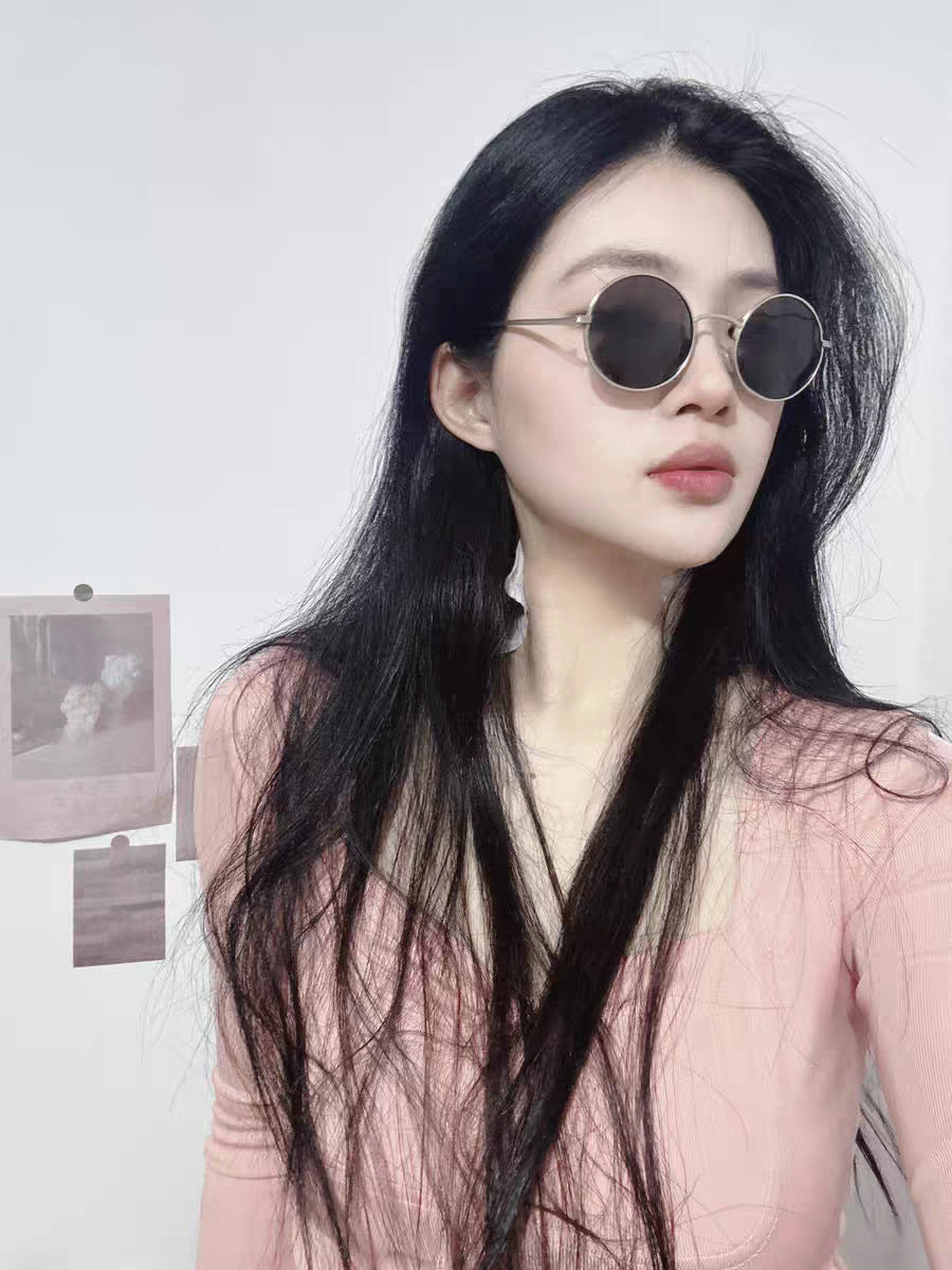 #1503 Retro - Inspired Round Sunglasses